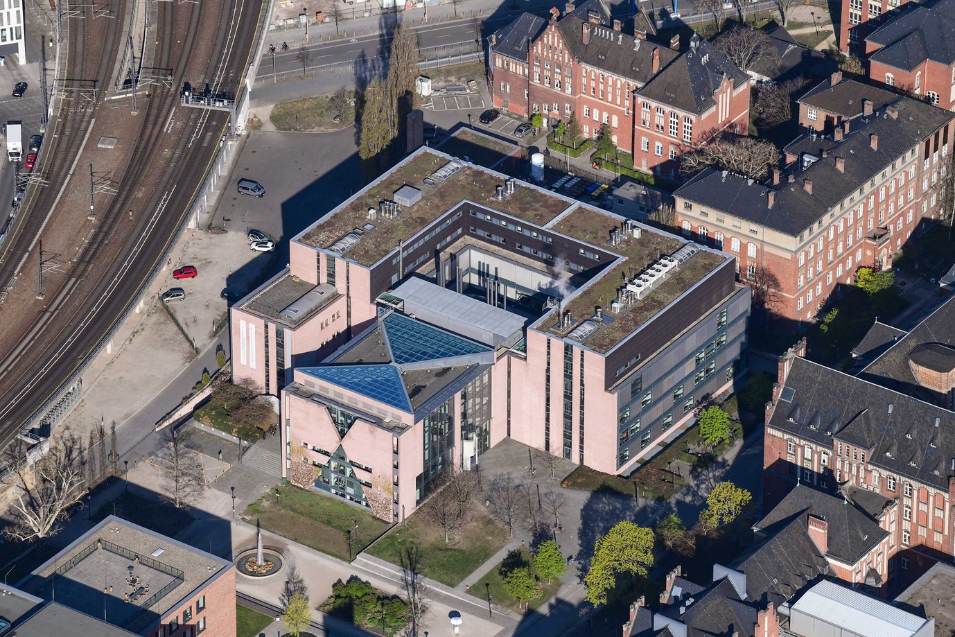 Aerial view of the Max Planck Institute for Infection Biology from 2018. View from the southeast.